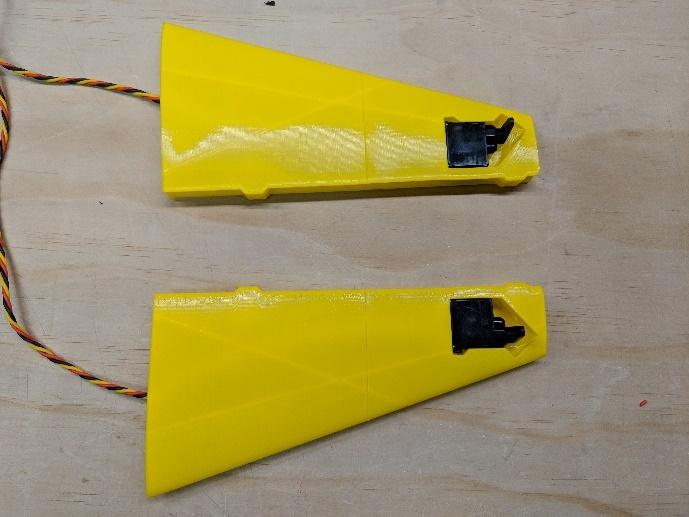 Rudder servo leads threaded through the horizontal tail tubes