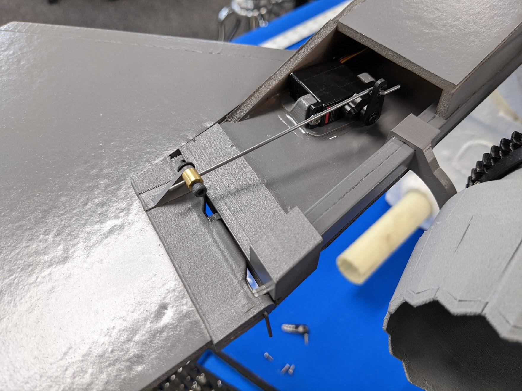 Stabilator pushrods and EZ-Connectors