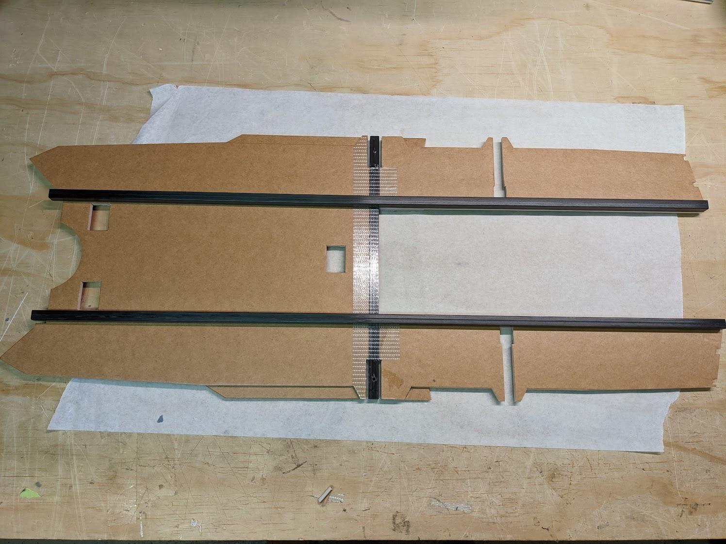 Fuselage spars glued to the center section