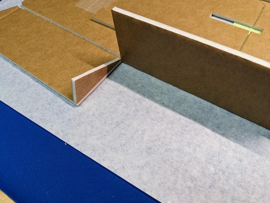 Solid triangular wedges