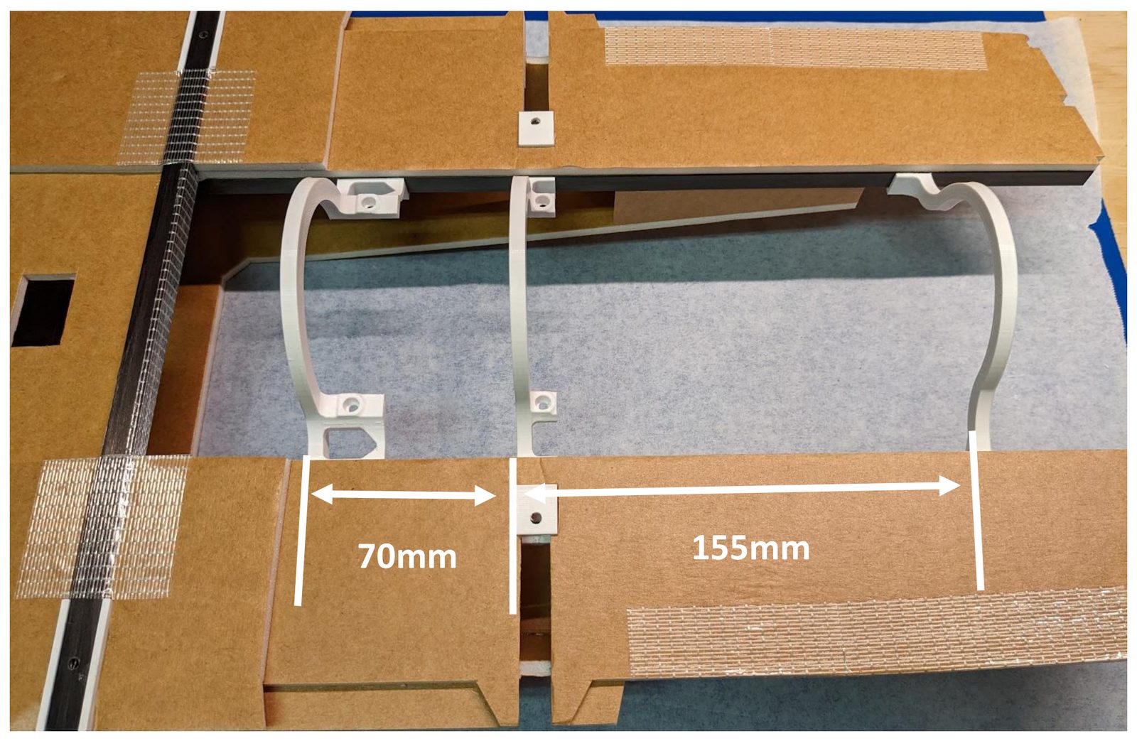 3BSM mounts spaced 70mm and 155mm along the spars