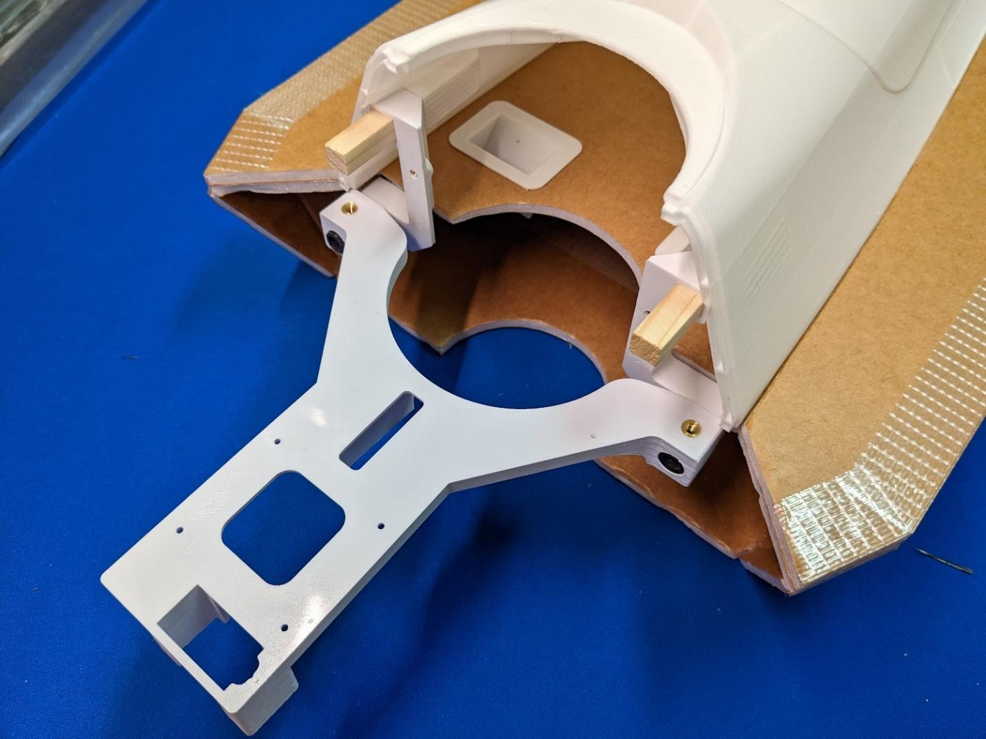 Nose gear mount on the tube joiners