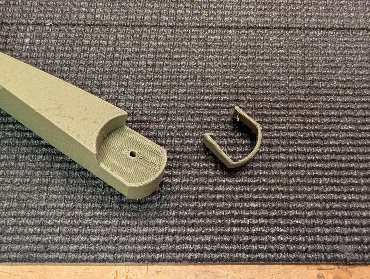 Trimming support from the aileron tips