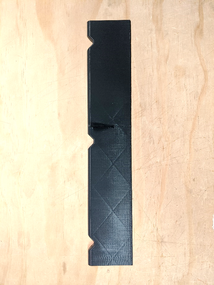 Flaperon sections glued at the control horn